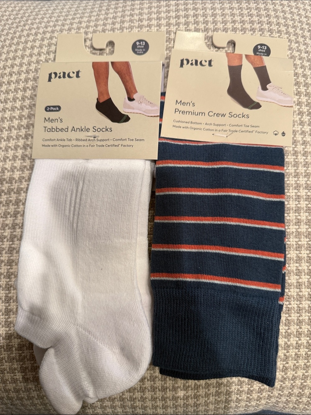 Pact Men's Organic Blend-3-Pack Socks - White Ankle & Green with Rust Stripes